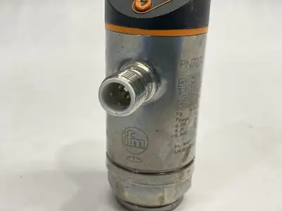 USED IFM PRESSURE SENSOR WITH DISPLAY PN-250-SEN14-QFRKG/US/ /V