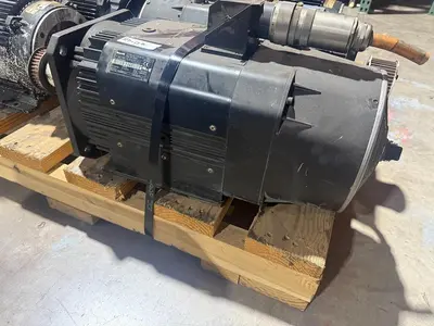 Rexroth R911309450 Servo Induction Motor MAD130B-0100-SA-S0-BQ0-35-V1 #HP132