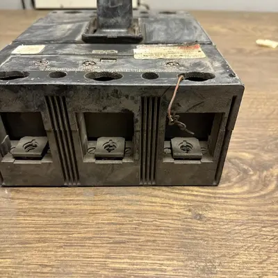 Used WESTINGHOUSE LAB3400W Circuit Breakers | Surplus Asset Holdings #1189223