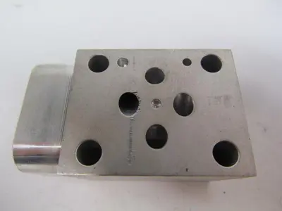 Sun Hydraulics EPB Sandwich Manifold ISO 03:On P, Port 3 To T Mfg Date 5-17-04