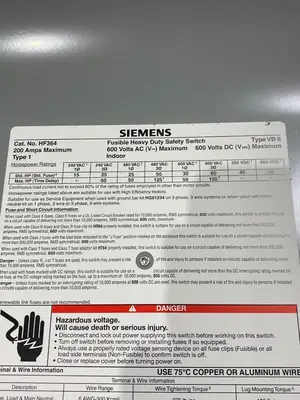 USED SIEMENS HEAVY DUTY FUSIBLE DISCONNECT SWITCH 200A MAX TYPE 1