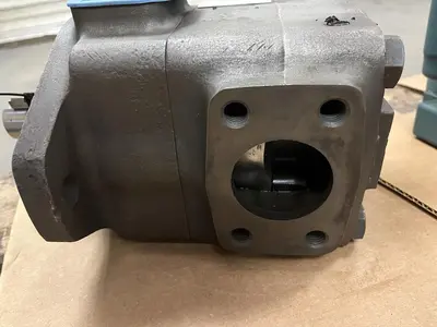 Used VICKERS 35V30AF-1D22R-02-137654 Hydraulic Pumps Ohio US | Surplus Asset Holdings #1226184