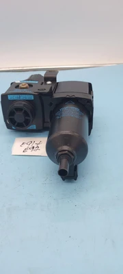 USED Wilkerson F18-02-SH00 + R19-02-CA00