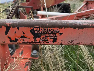 Milestone Pivot Track Closer
