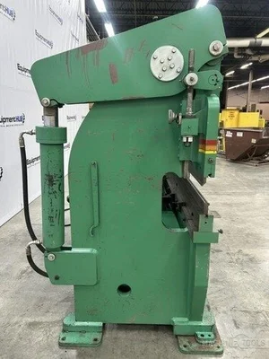 USED 1987 ACCURPRESS 713010
