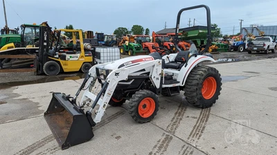 USED 2010 BOBCAT CT230