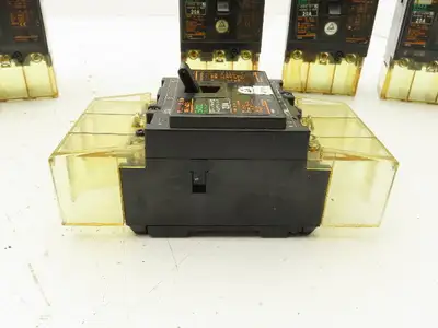 Fuji Electric EA33 Auto Circuit Breaker 20A 460V 3P Lot of 9