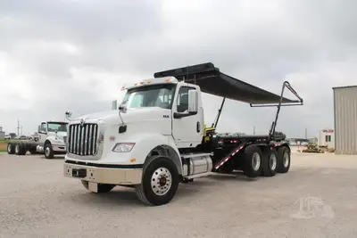 New | in-Stock 2026 INTERNATIONAL HX Rolloff Trucks Texas US | Roll Off Truck World #1491797