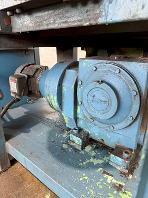 16" WIDE X 4.5" ROLL DIAMETER FRANKLIN HYDRAULIC PINCH FEED ROLL. STOCK # 0666325