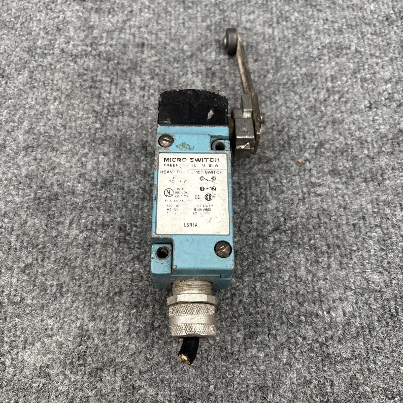 Used Micro Switch LSR1A Relays & Switches California US | Davliegogo LLC #1706191