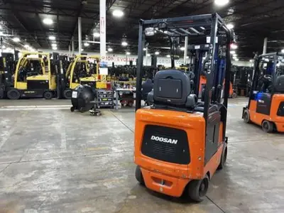 USED 2019 DOOSAN BC15S-5
