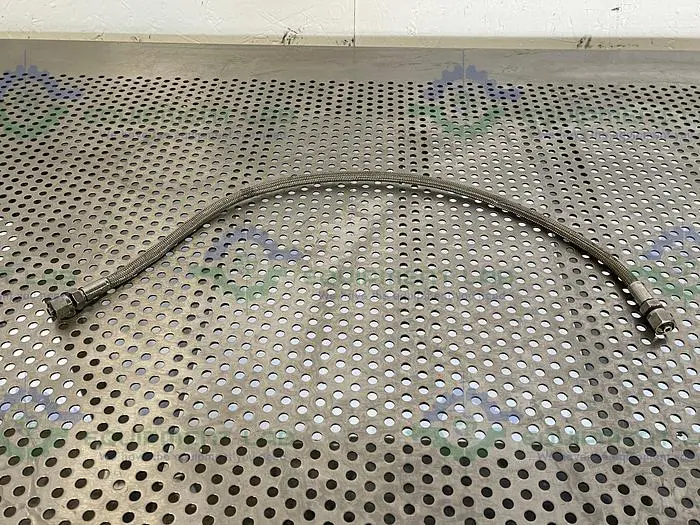 Used 24" STAINLESS STEEL BRAIDED HOSE W/ 1/2" NPT FITTING Hoses | Equipment Lab #486861
