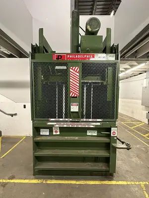 USED PTR 1800HD VERTICAL BALER