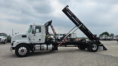 New | in-Stock 2027 MACK MD7 Rolloff Trucks Texas US | Roll Off Truck World #1491899