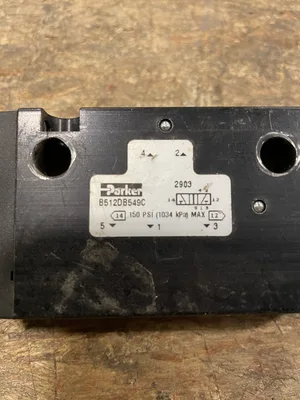 Parker B512DB549C Solenoid Air Control Valve 150PSI
