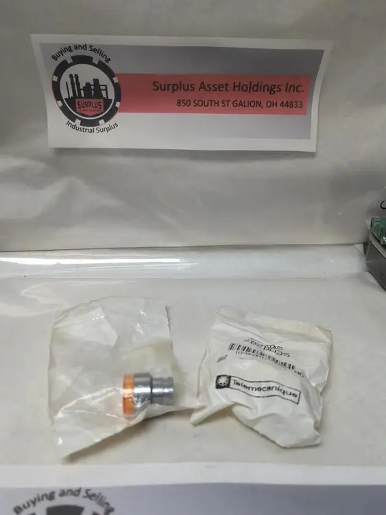 New | in-Stock TELEMECANIQUE ZB2BW35 Miscellaneous Equipment (Electrical & Power) | Surplus Asset Holdings #1198683