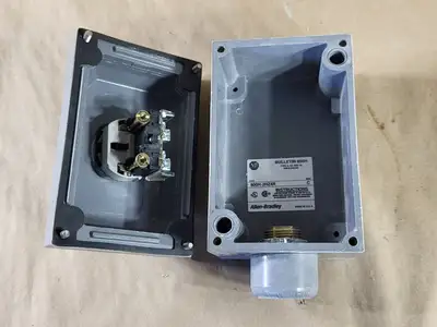 New | in-Stock ALLEN-BRADLEY 800H-R3HA4RL Switchgears British Columbia CA | Lenmark #239218