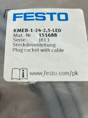 NEW SMC KMEB-1-24-2.5-LED PLUG SOCKET WITH ABLE 151688 KMEB12425LED LOT OF 2