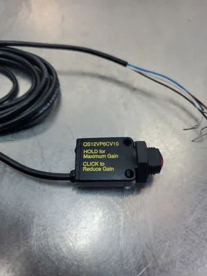 Banner Engineering QS12VP6CV10 Convergent Mini-Beam Sensor. 3E-26