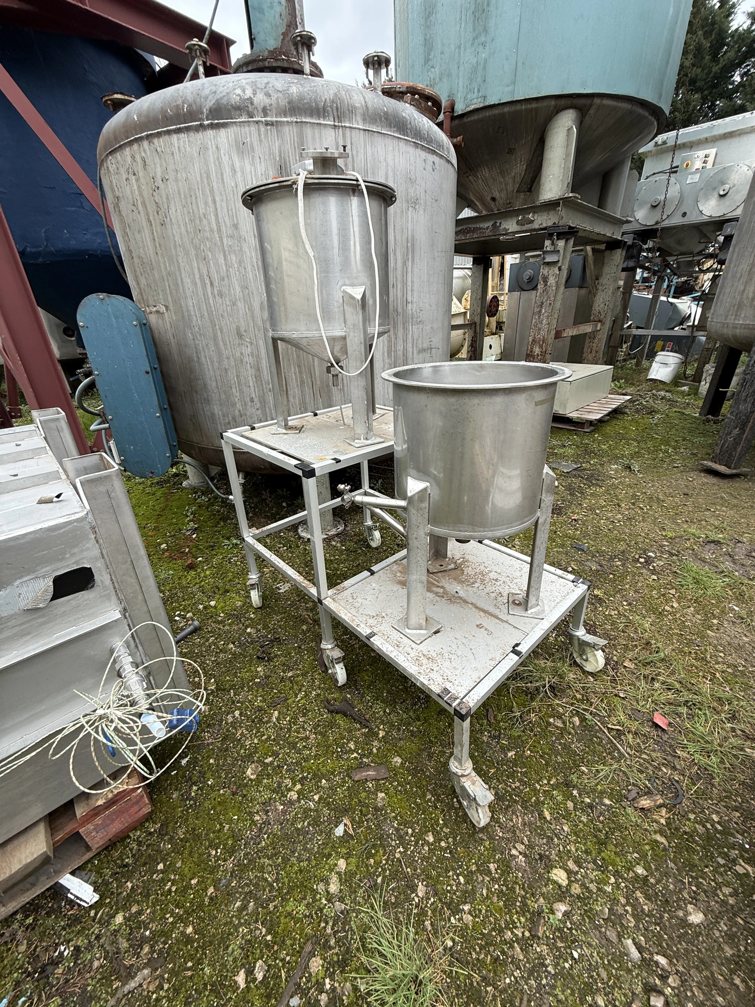 30L S/S Enclosed Vertical Tank