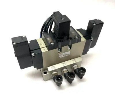 USED SMC 4/5 PORT SOLENOID VALVE 3-POSITION DC21-26V