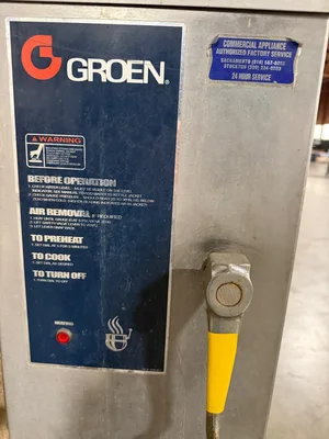 USED GROEN DEE/4T-40