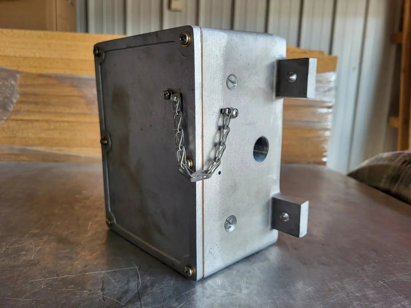 8.5"x 9.5"x 4.5" Mounting Box
