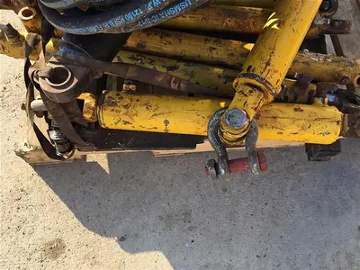 New | in-Stock AFTERMARKET HYDRAULIC SPINNERS, CYLINDERS, AND HOSE PACKAGE Hydraulic Cylinders Pennsylvania US | East West Machinery & Drilling #1416217