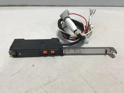 USED OMRON E3X-DA11