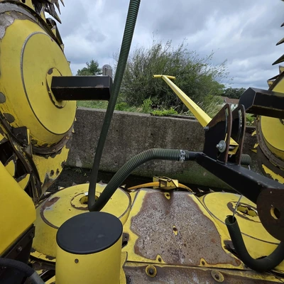 JOHN DEERE 8800 chopper | Iron Listing (45)