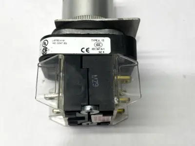USED ALLEN-BRADLEY 800T-QAH24GA2