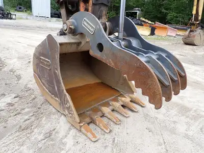 Used 2013 DOOSAN DX350 LC-3 Crawler Excavators Massachusetts US | Brookside Equipment Sales #1422139
