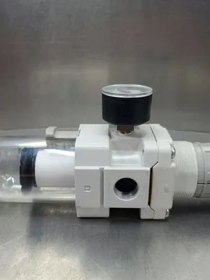 SMC AW40-04-A SET PRESS 0.05~0.7MPa FILTER REGULATOR. 6D-8