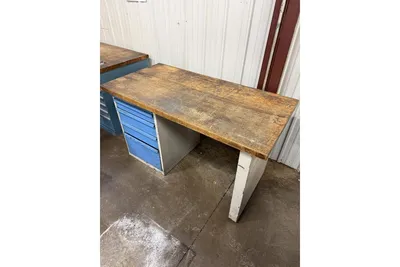 Used _UNKNOWN_ _UNKNOWN_ Work Benches Utah US | KD Auctions #1553809