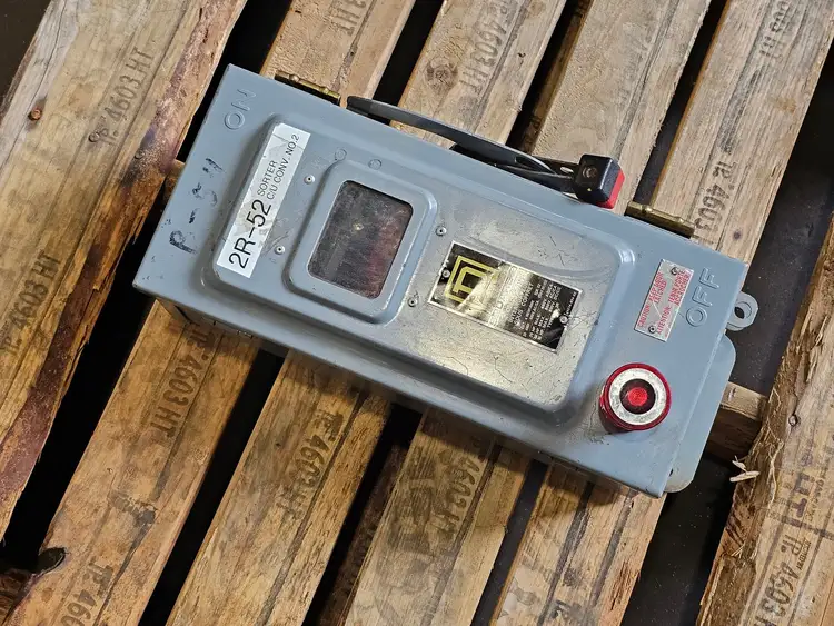 Used SQUARE D HU361AWK Switchgears British Columbia CA | Lenmark #1434856