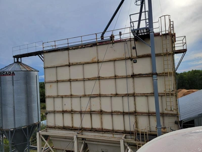 Used _UNKNOWN_ _UNKNOWN_ Silos New York US | Solutions 4 Manufacturing #1404208