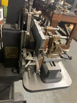 0347-385 Kenloc Model 10 Straight Line Engine Turning Machine