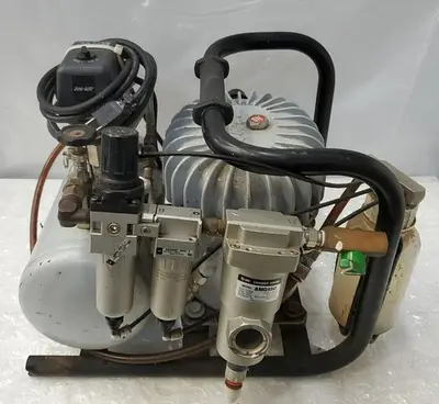 JUN-AIR 6-4 Quiet Air Oil-lubricated Piston Compressor