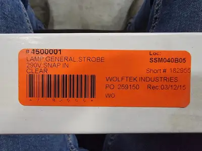Strobe Lamp No. XP-134 4500001 290 V 100 mA Snap in Clear