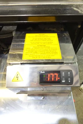 FRI-JADO 48” ELECTRIC HEATED SELF-SERVE MERCHANDISER MULTI-DECK DISPLAY MODEL MD-48-3