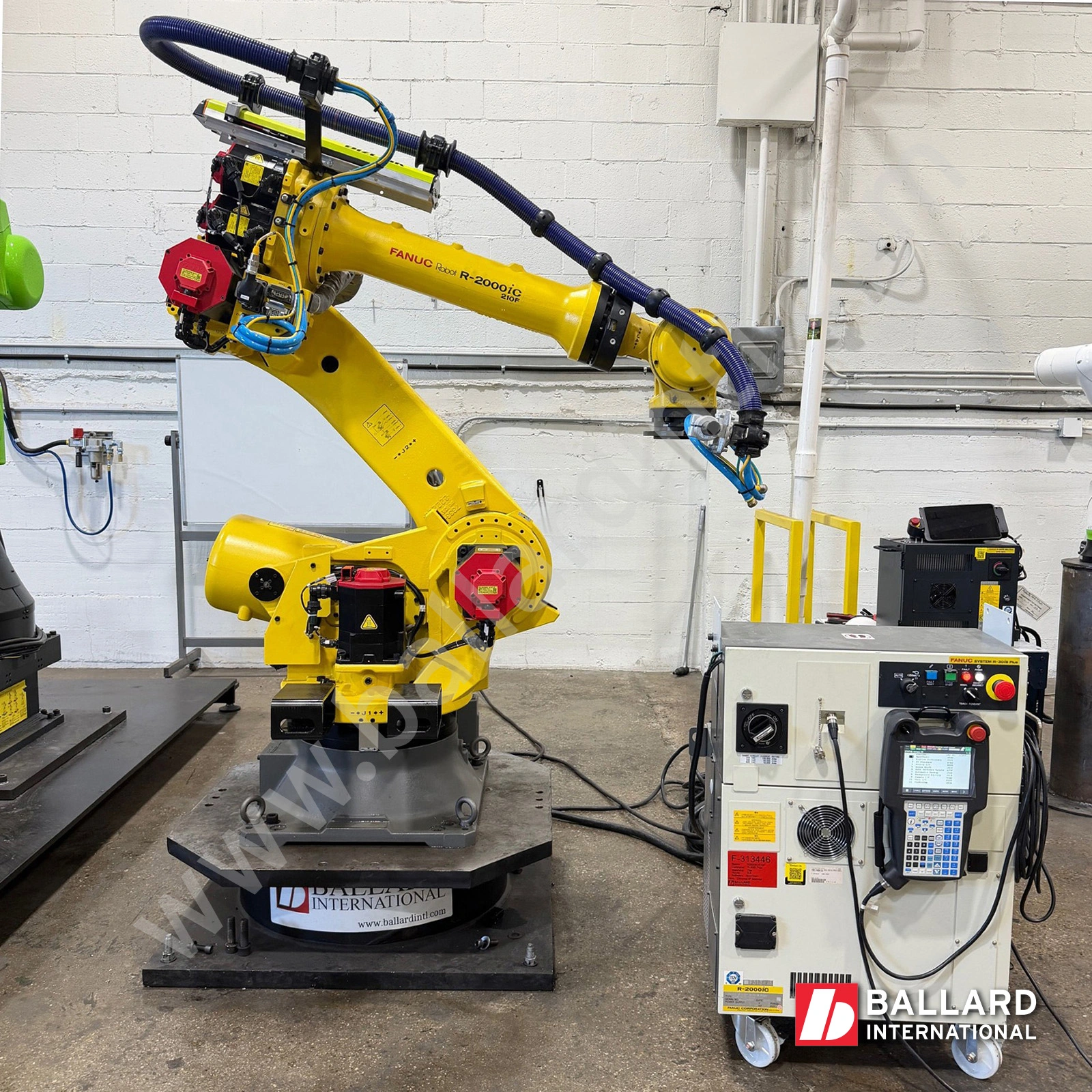 FANUC R-2000iC/210F Robot w/ R30iB Plus – NEW! NEVER PUT INTO PRODUCTION