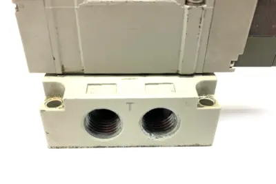 SY5140R-5WOZ | SMC  Solenoid Valve w/5-Port Manifold Base - Used