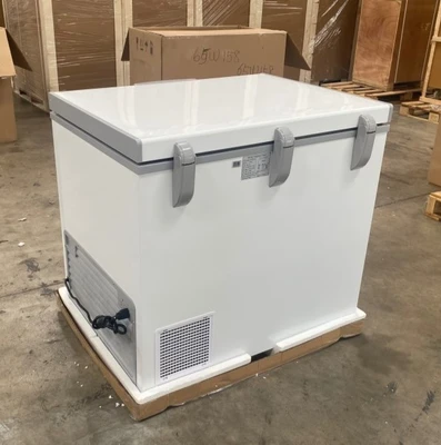 171-0389 36" Solid Top Self Contained Ultra Low Temperature Chest Freezer