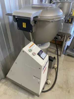 191-0017 Stephan VCM 44 A1 Vertical Mixer w Dough Blade