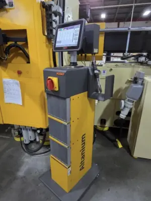 2023 HUSKY HL650-RS80/65 HORIZONTAL INJECTION MOULDING MACHINES | INJECTION DEPOT (3)