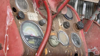 FARMALL 560 Tractor | Iron Listing (49)