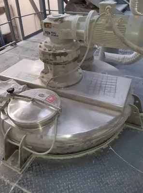 2014 Shuanglong Group Co., Ltd DSH 2 Mezclador de polvos Nauta | Perry Equipment (1)
