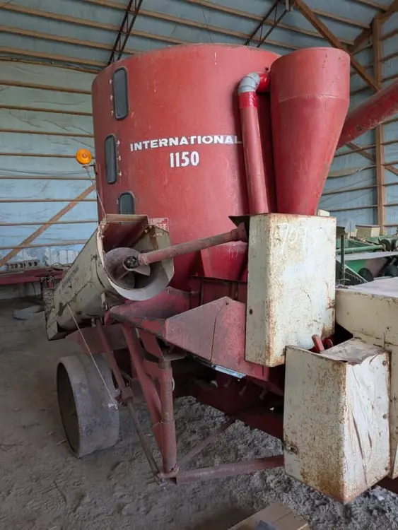 Used INTERNATIONAL 1150 Grinder Mixer Nebraska US | Trustworthy Equipment #1403521