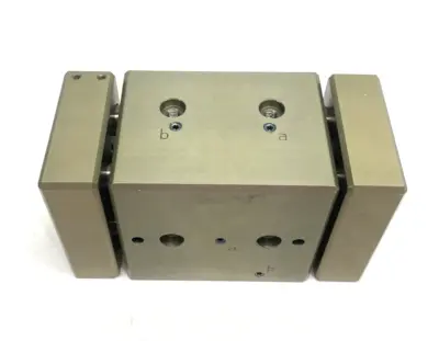 Used SCHUNK Long-Stroke Gripper Size: 32, Pneumatic 22.5mm Stroke Robot Parts Michigan US | Maverick Industrial Sales #1413487