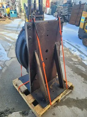 30'' Pratt & Whitney Manual Rotary Table on 24'' x 43'' Right Angle Plate